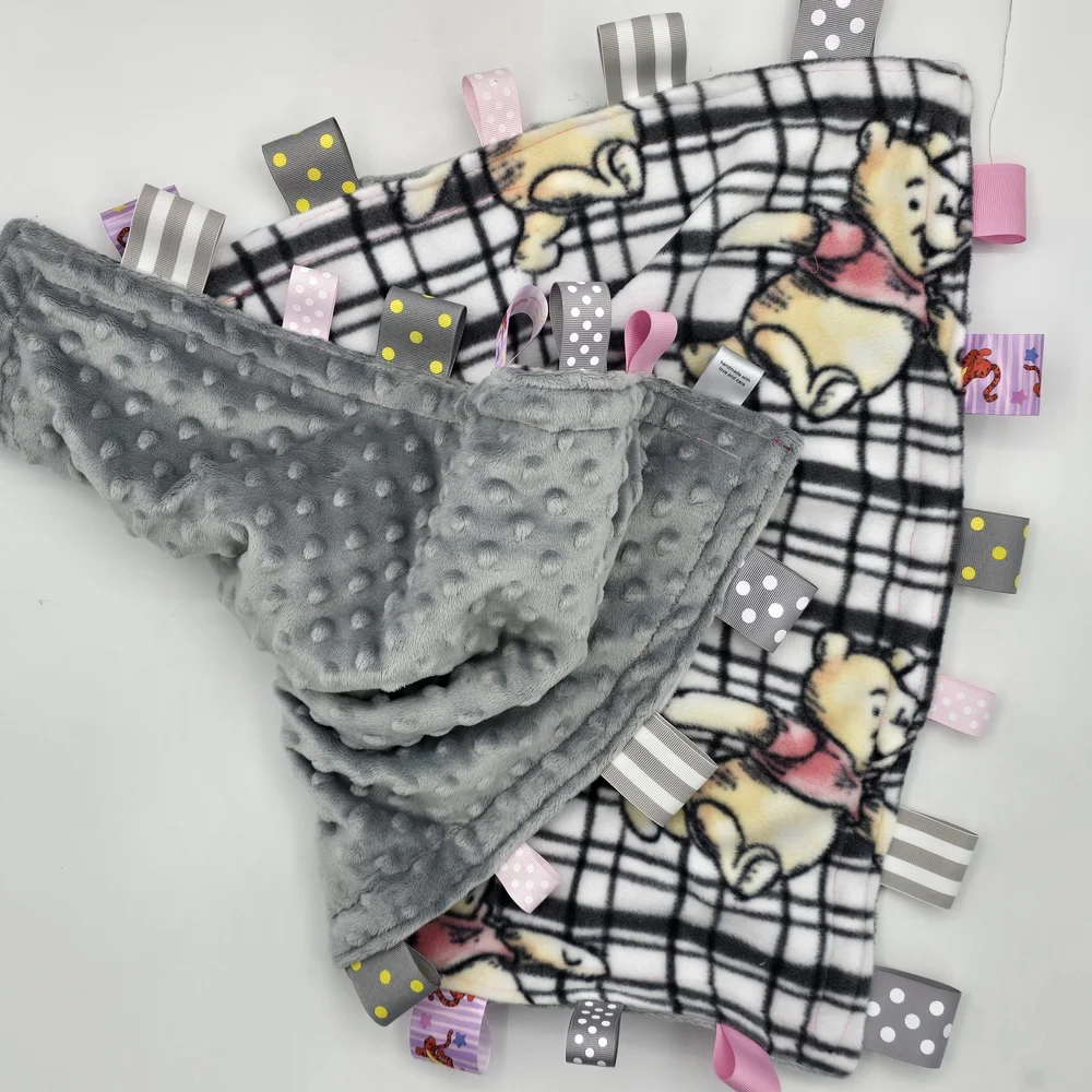 Winnie the Pooh checkered pattern Fleece Taggie Lovey Blanket 20x25